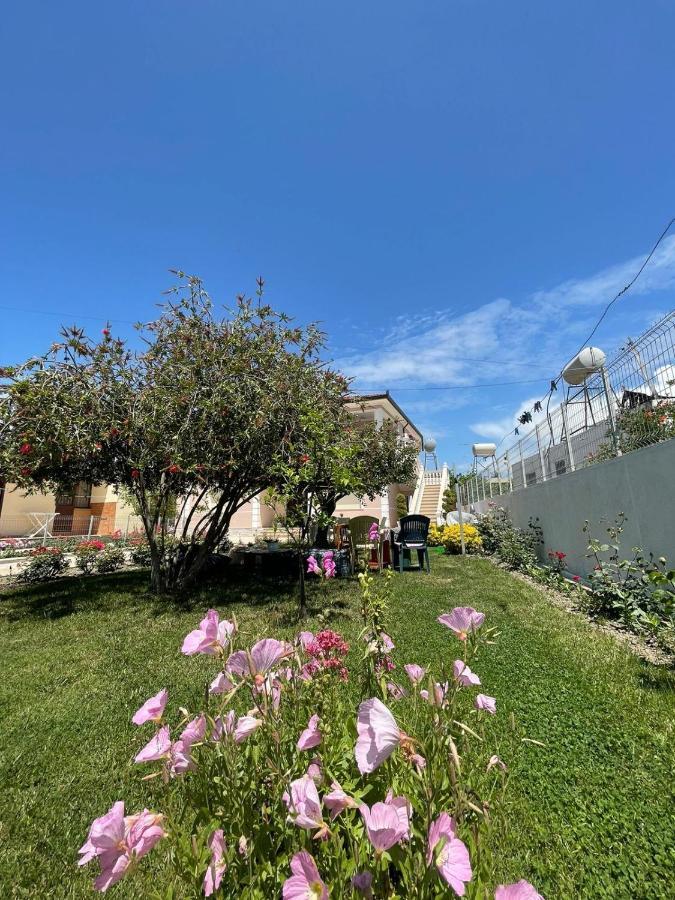 Rent Rooms Loren Vlorë Exterior foto