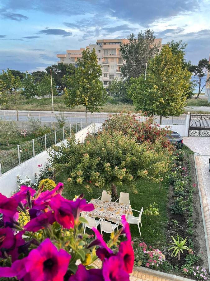 Rent Rooms Loren Vlorë Exterior foto