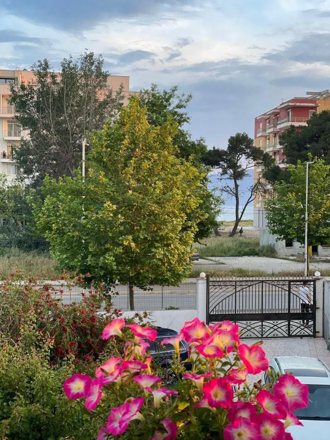 Rent Rooms Loren Vlorë Exterior foto