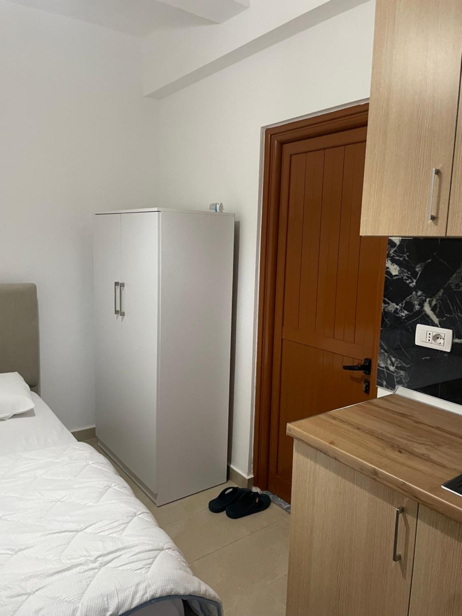 Rent Rooms Loren Vlorë Exterior foto
