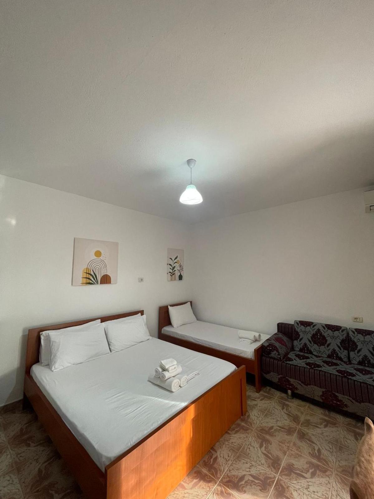 Rent Rooms Loren Vlorë Exterior foto