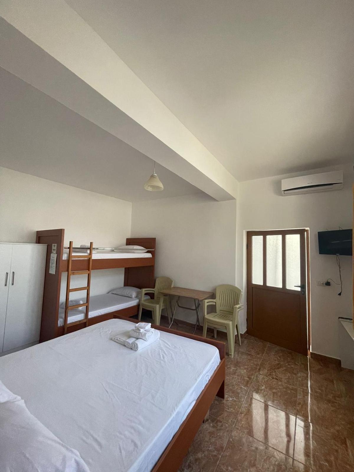 Rent Rooms Loren Vlorë Exterior foto