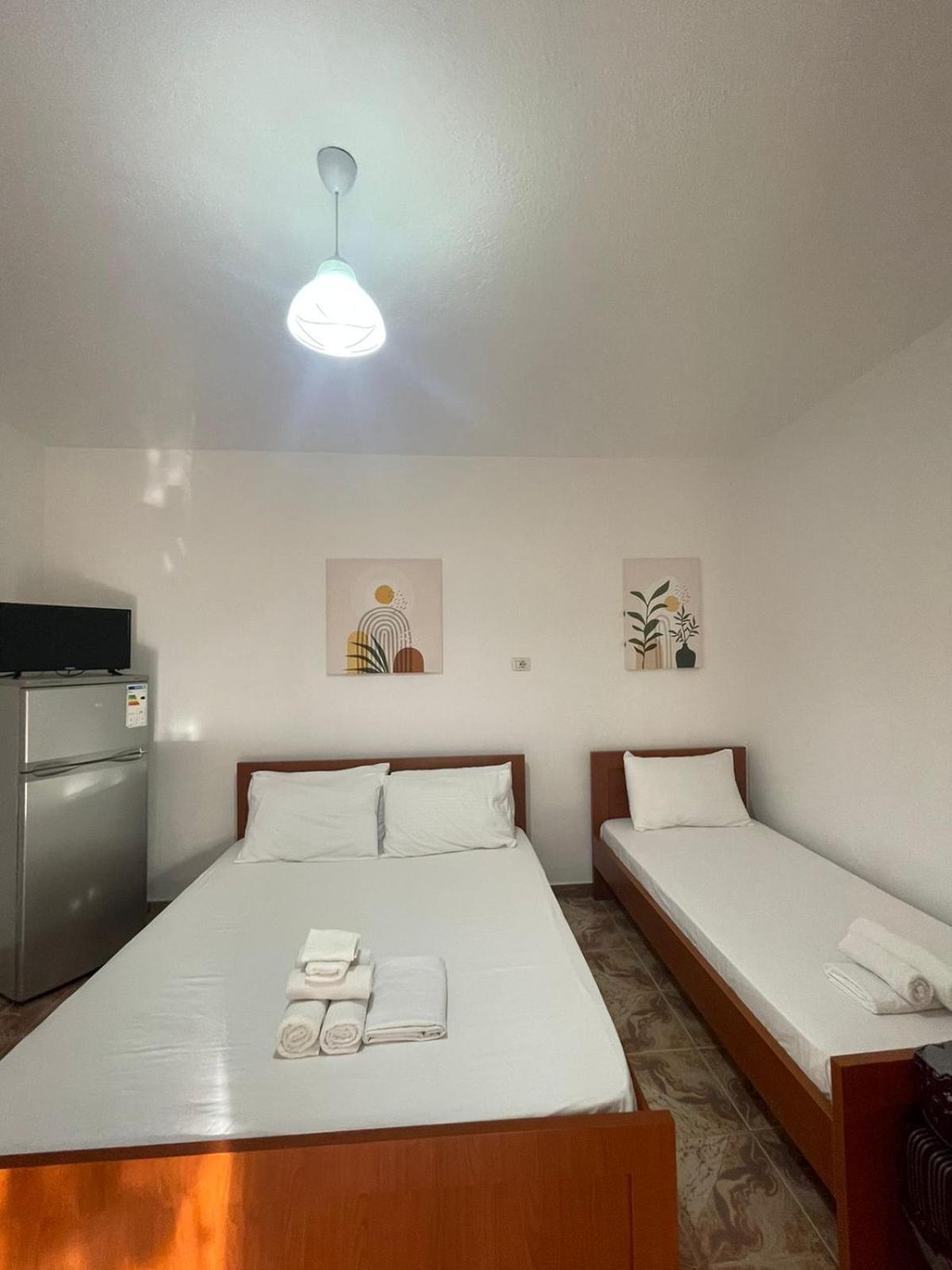 Rent Rooms Loren Vlorë Exterior foto