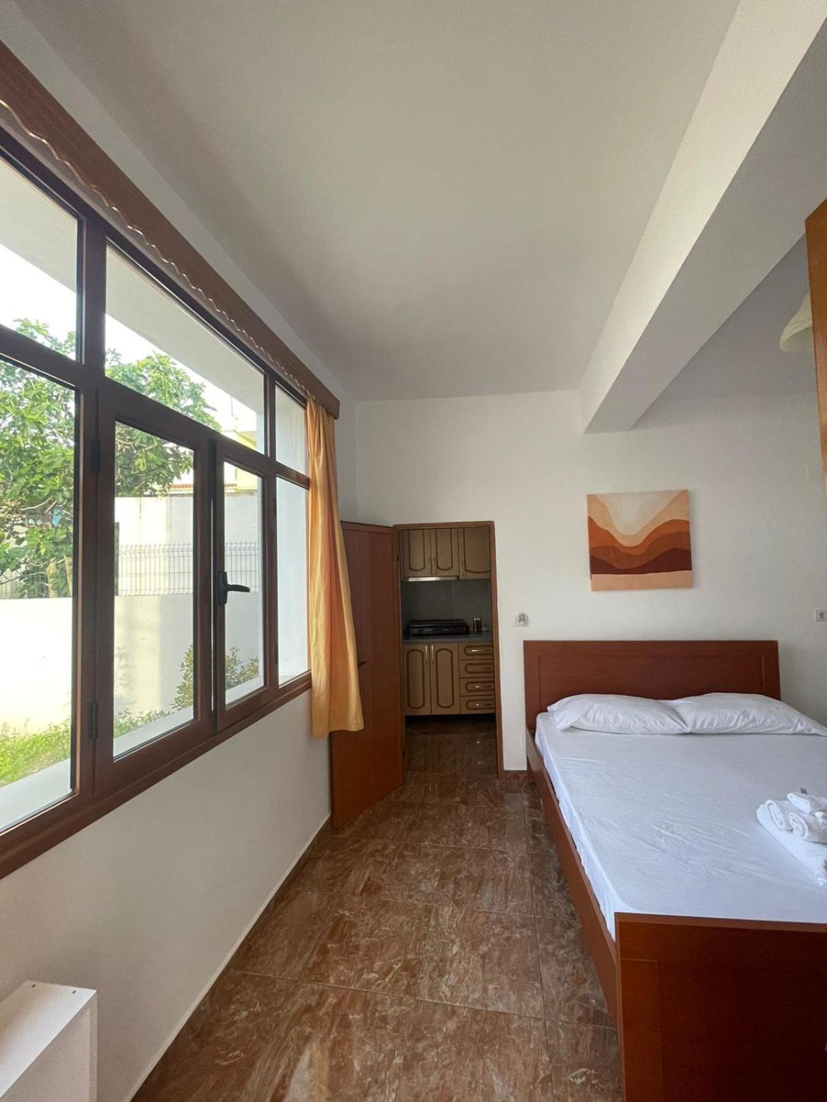 Rent Rooms Loren Vlorë Exterior foto