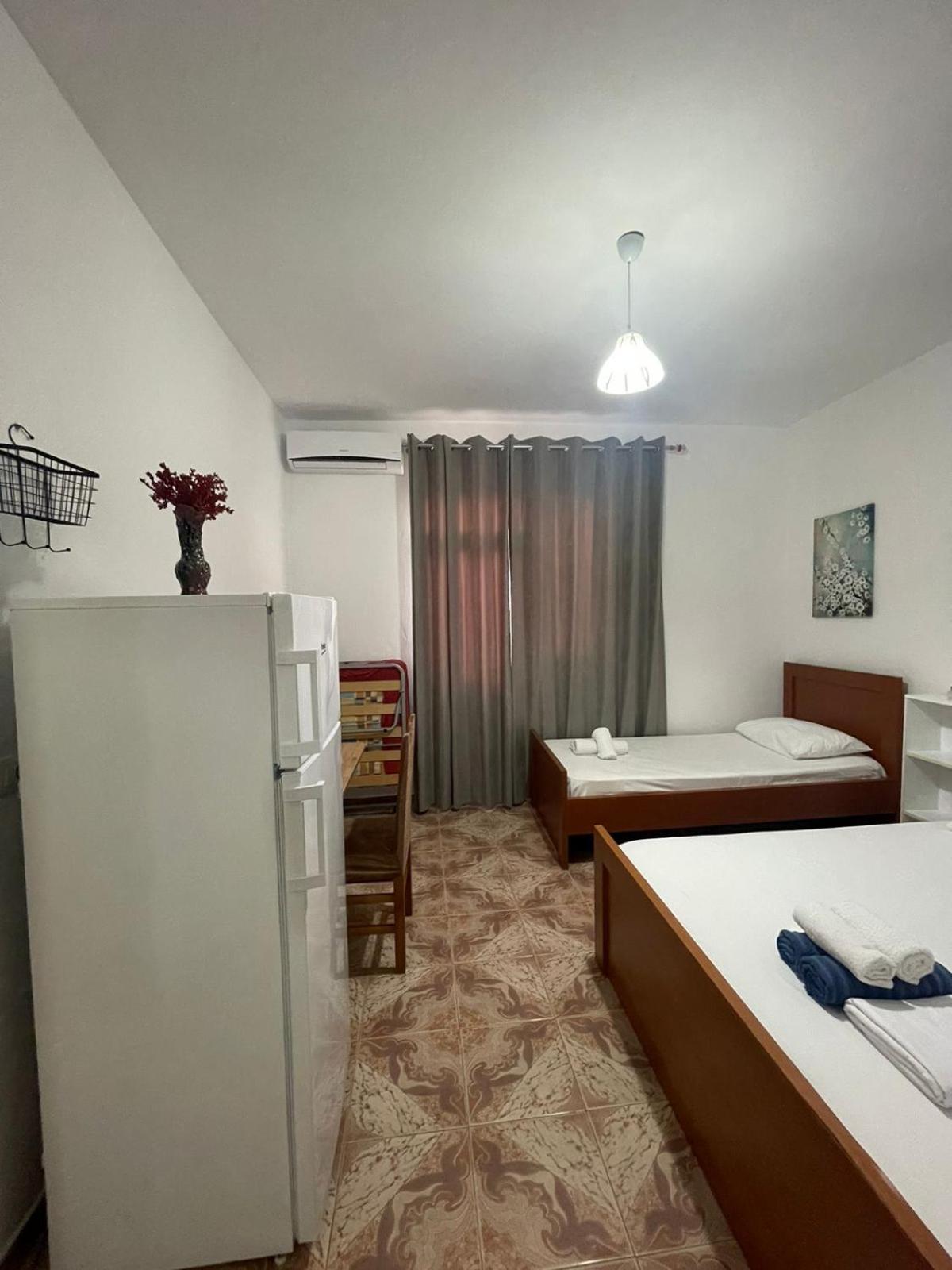 Rent Rooms Loren Vlorë Exterior foto