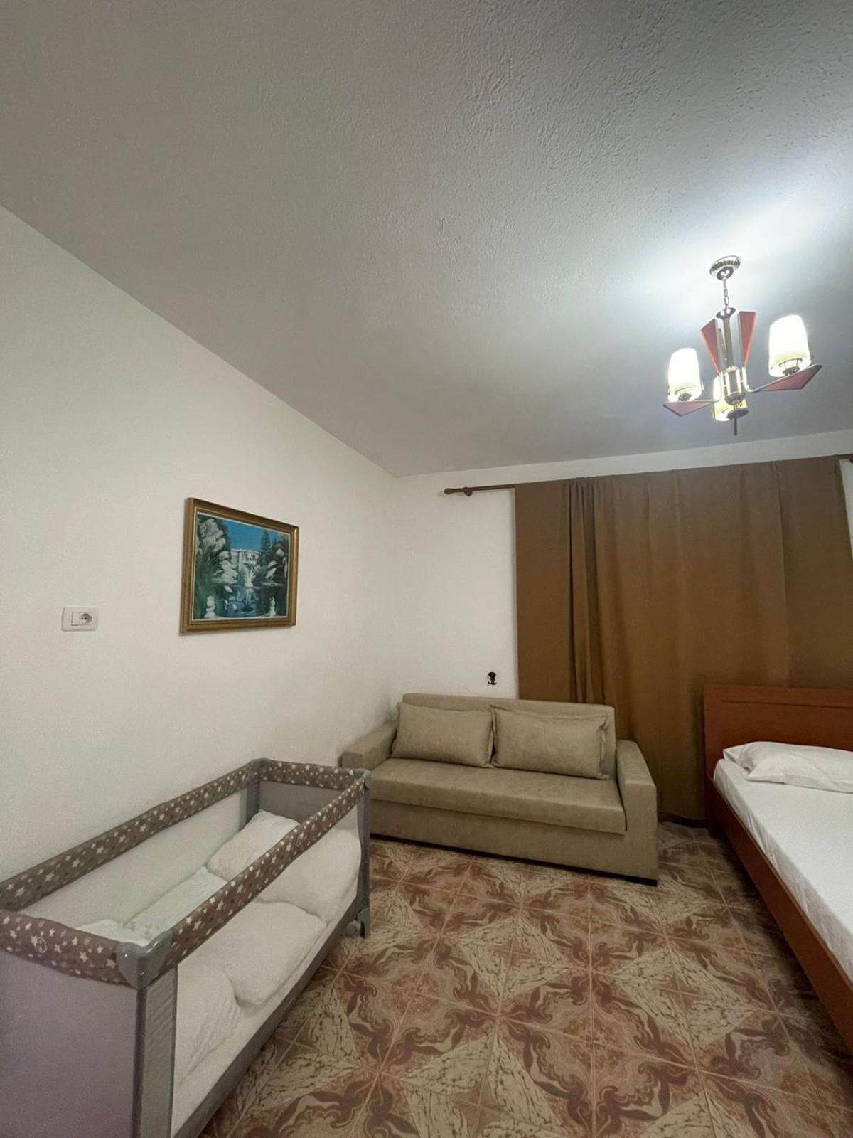 Rent Rooms Loren Vlorë Exterior foto