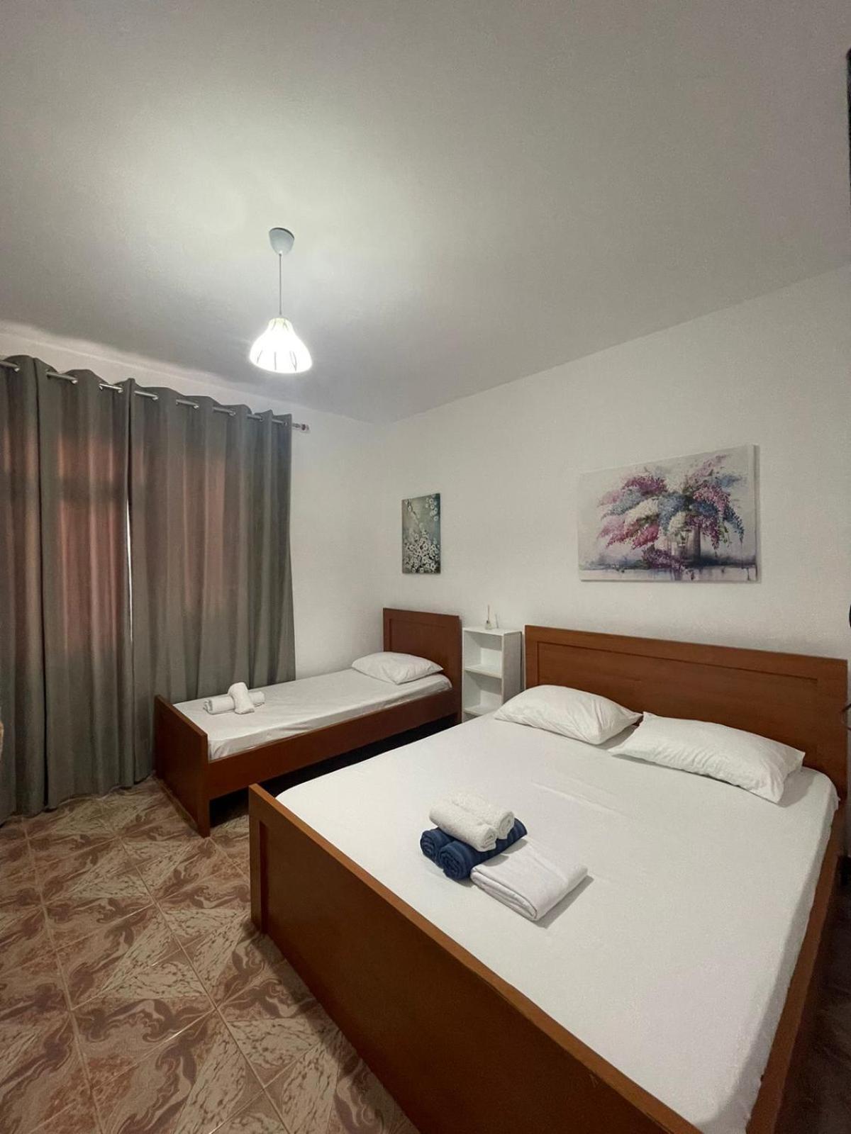 Rent Rooms Loren Vlorë Exterior foto