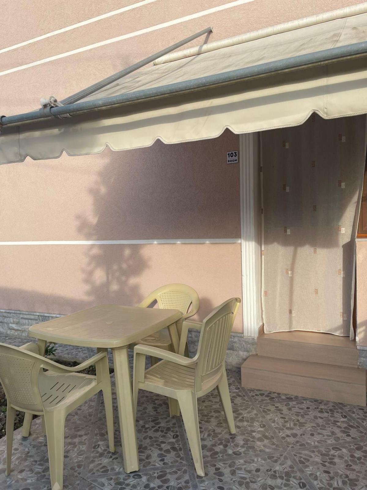 Rent Rooms Loren Vlorë Exterior foto